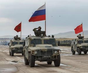 Chiny pomagają Rosji w opracowaniu sprzętu bojowego do wykorzystania na Ukrainie? USA i Wielka Brytania mają mieć dowody