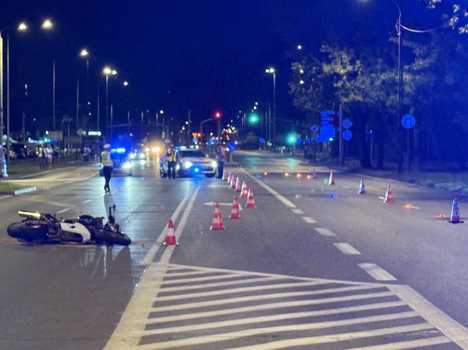 Dramat na Bemowie. Busem wjechał w motocyklistę i uciekł