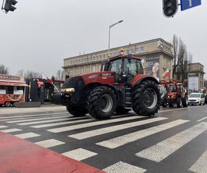 Strajk rolników w centrum Zielonej Góry. Przedsiębiorcy wyjechali na ulice 