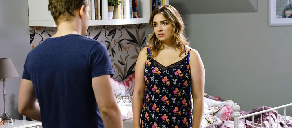 Barwy szczęścia odcinek 1812. Klara (Olga Jankowska), Hubert (Marek Molak)