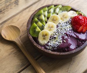 Czym udekorować smoothie bowl?
