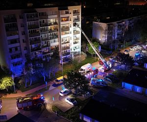 Tragedia w Legionowie: Pożar w bloku przy Pałacowej! Jedna osoba nie żyje, druga walczy o życie
