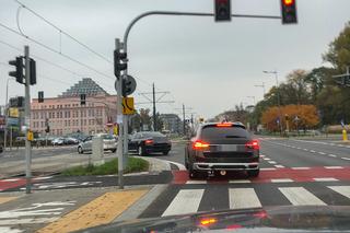 Kaczyński chodzi bez maseczki