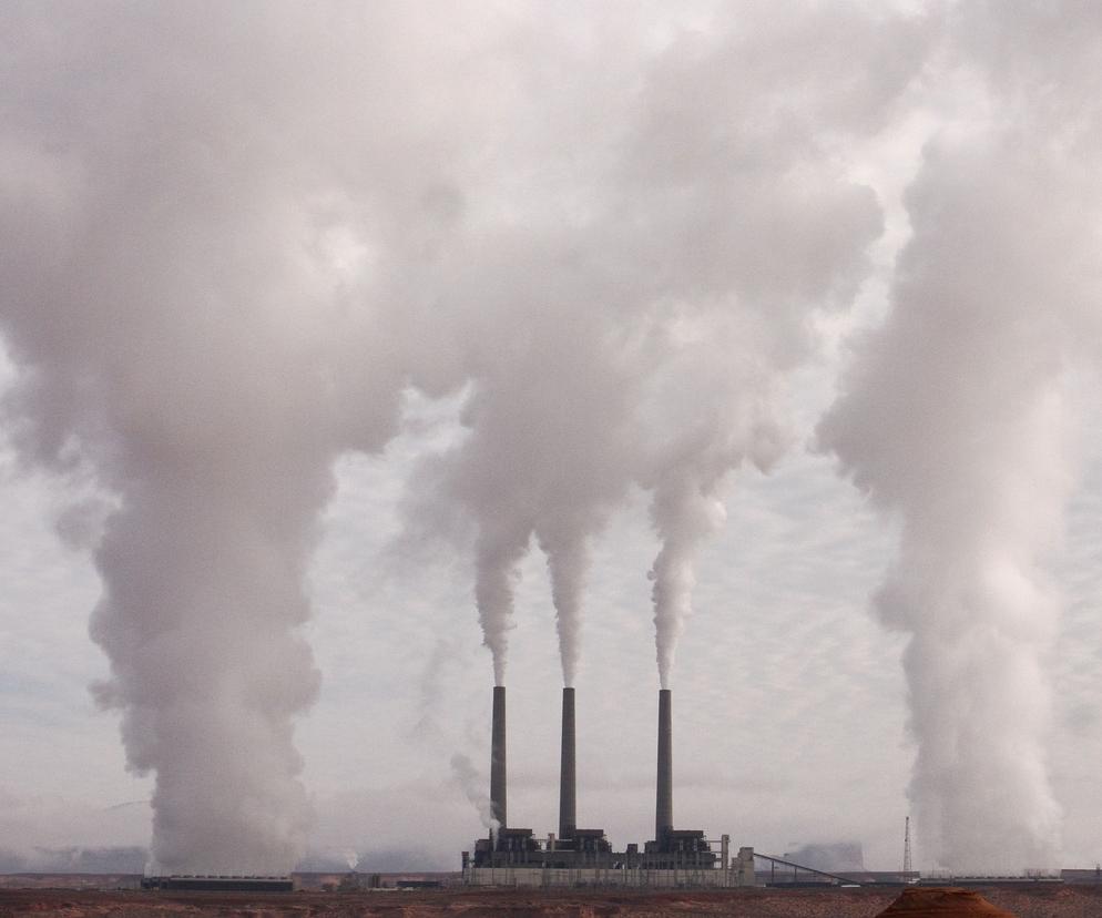 Świat bije rekordy w emisji dwutlenku węgla. Eksperci biją na alarm