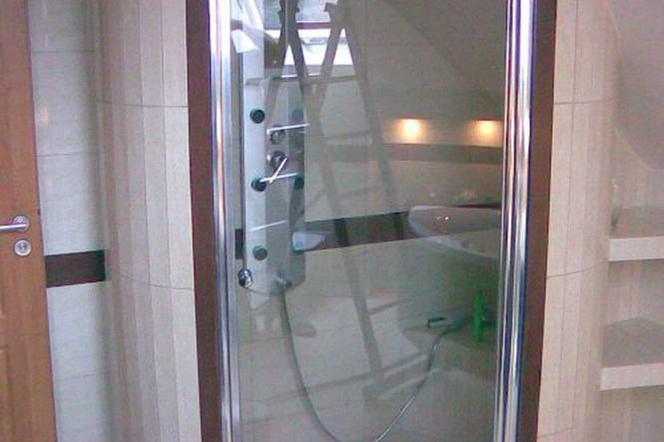 Kabina prysznicowa na poddaszu zrobiona