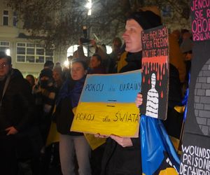 Manifestacja w trzecią rocznicę wybuchu wojny w Ukrainie