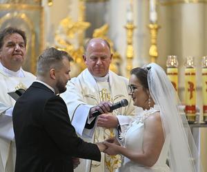 Poseł PiS Michał Moskal wziął ślub. Znani goście na uroczystości 