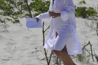 Marta Manowska na plaży w Juracie