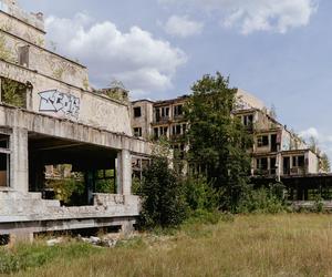 Hotel Sudety w Jeleniej Górze - zobacz zdjęcia ogromnego Zigguratu