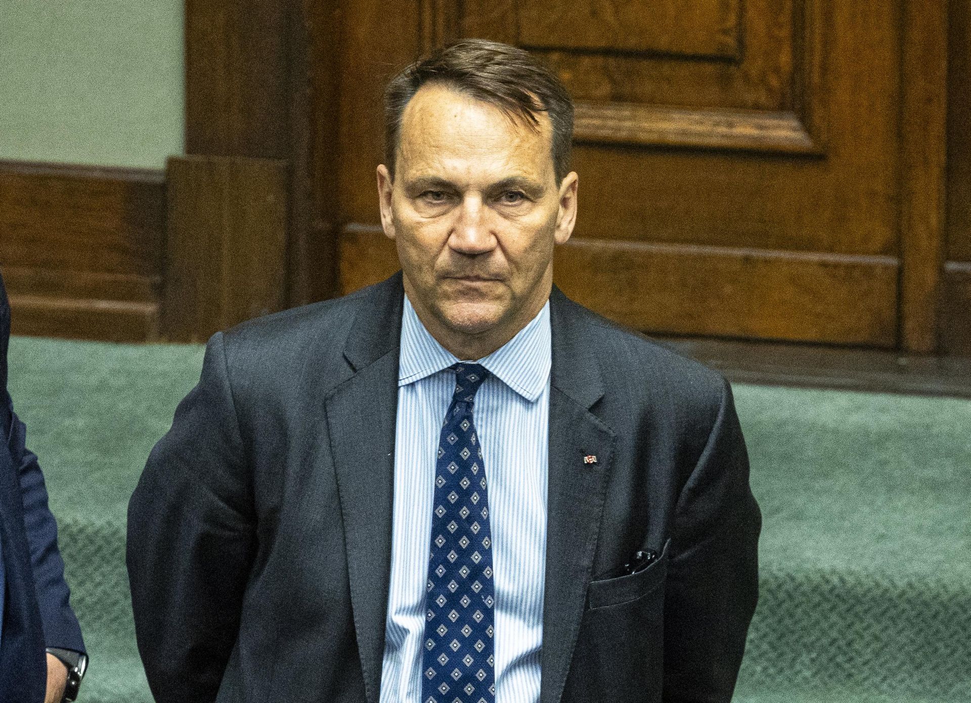 Sikorski grzmi na temat Putina. Samolot z prezydentem Rosji na pokładzie zostanie za…