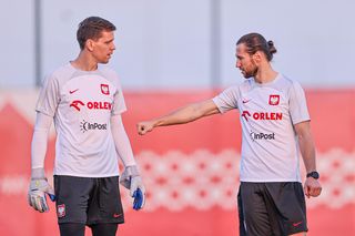 Wojciech Szczęsny zgasił Grzegorza Krychowiaka jak świeczkę na torcie! Riposta rozkłada na łopatki, nie miał litości dla przyjaciela