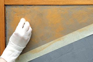 Na warstwę betonu można nanieść dodatokową warstwę ozdobnej farby metalicznej