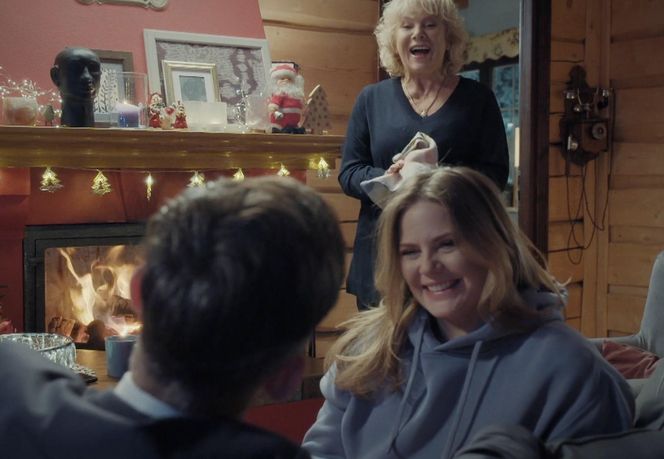 M jak miłość odc. 1855. Anita (Melania Grzesiewicz), jej matka - Anna Lerman (Dorota Kamińska), Kamil (Marcin Bosak)