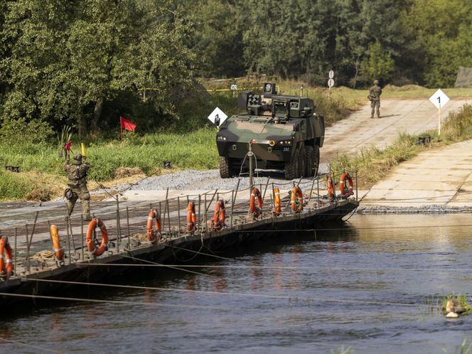 Ćwiczenia Żelazny Obrońca 25. Wojskowa przeprawa przez Narew pod Łomżą