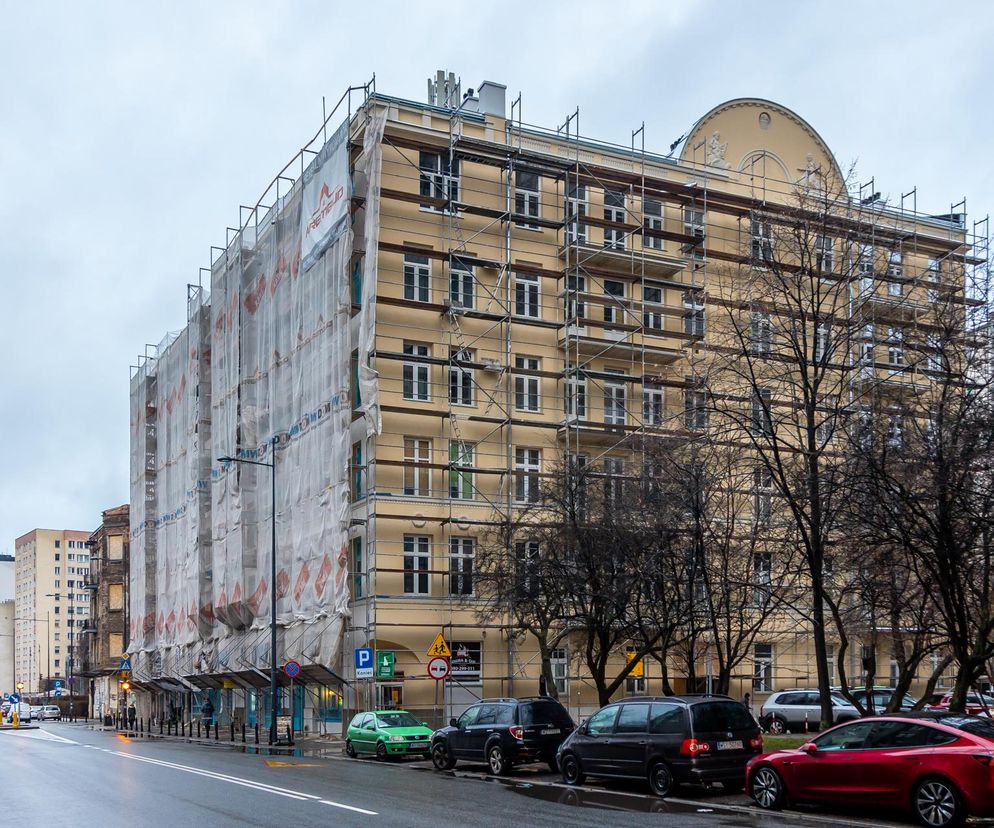 Kamienica Żelazna 64