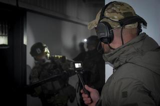 Szturm antyterrorystów na rzeszowski wieżowiec. Sceny jak z filmu!