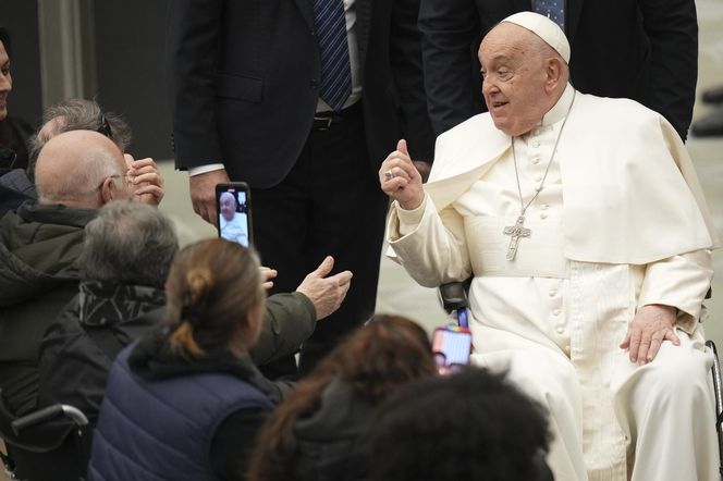 To ostatnie dni papieża Franciszka? Watykan szykuje się do pochówku. "Żadnych urlopów"