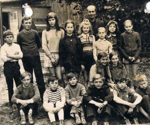 Byliśmy jak dzieci z Bullerbyn- opowiadaja nam absolwenci szkoły w Wielkiej Wsi. Jubileusz 120-lecia