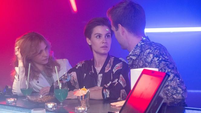 Na dobre i na złe odc. 851 po wakacjach 2022: Blanka (Pola Gonciarz), Mario - chłopak z klubu (Marcin Korcz), Gloria (Aleksandra Grabowska)