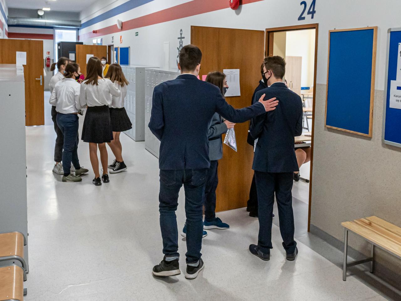 Egzamin Ósmoklasisty 2021: odpowiedzi MATEMATYKA. Ile wyszło w zadaniu z karmą i czekoladą?