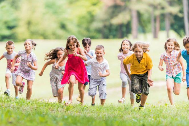 Wakacje tuż tuż- rozwijaj zainteresowania i zdolności swojego dziecka w trakcie letniego wypoczynku!