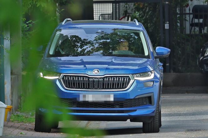 Anna Mucha nawadnia psa