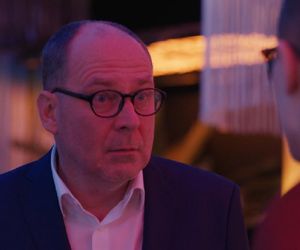 Barwy szczęścia, odcinek 3144. Marek (Marcin Perchuć), aktor (Kosma Konach)