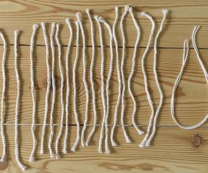 Instrukcja wykonania ze sznurka piórka boho – krok 4.