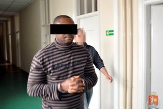 Nigeryjczyk przemycał kokainę w brzuchu 