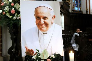 Pogrzeb papieża Franciszka w TV. Wiemy gdzie i o której godzinie będzie można obejrzeć ostatnie pożegnanie z Watykanu