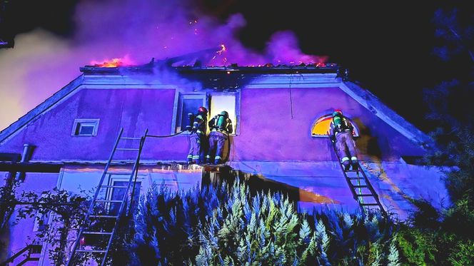 Pożar domu we wsi Winda. Nie żyją dwie osoby