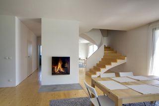 Dom jak wiejska zagroda - nowoczesny, ale w dawnym stylu