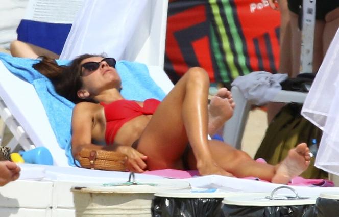 Marta Kaczyńska z rodziną na plaży 