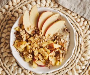 Smakowite pomysły na rozgrzewające śniadania. Idealne na jesienne poranki!