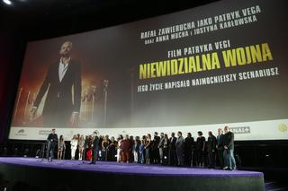 Mucha na premierze filmu Niewidzialna wojna