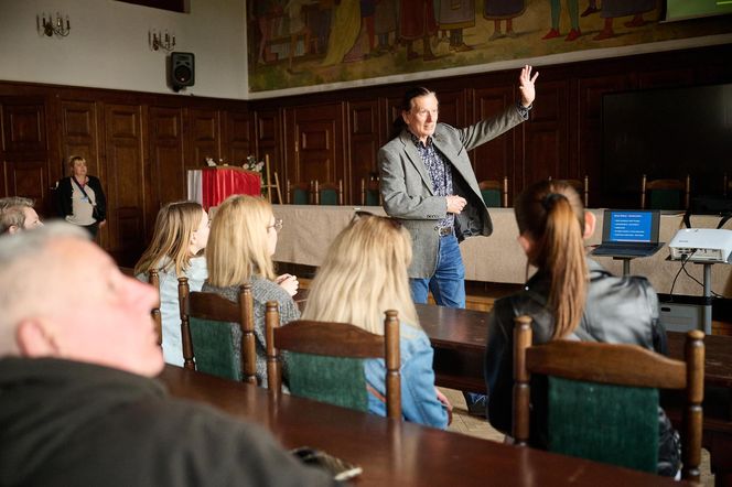 Gigantyczna kolejka w Olsztynie. Wszyscy chcieli zwiedzić to miejsce