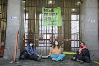 Aktywiści Greenpeace zablokowali gmach Ministerstwa Aktywów Państwowych