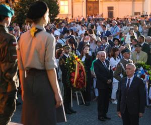 Uroczysta polowa msza święta i Apel Pamięci na pl. Krasińskich