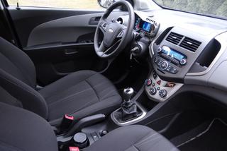 Chevrolet Aveo 1.4 sedan - TEST, opinie, zdjęcia, wideo - DZIENNIK DZIEŃ 4: Wnętrze, bagażnik i dodatki