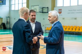 Nowe oświetlenie hali na Bydgoskiej