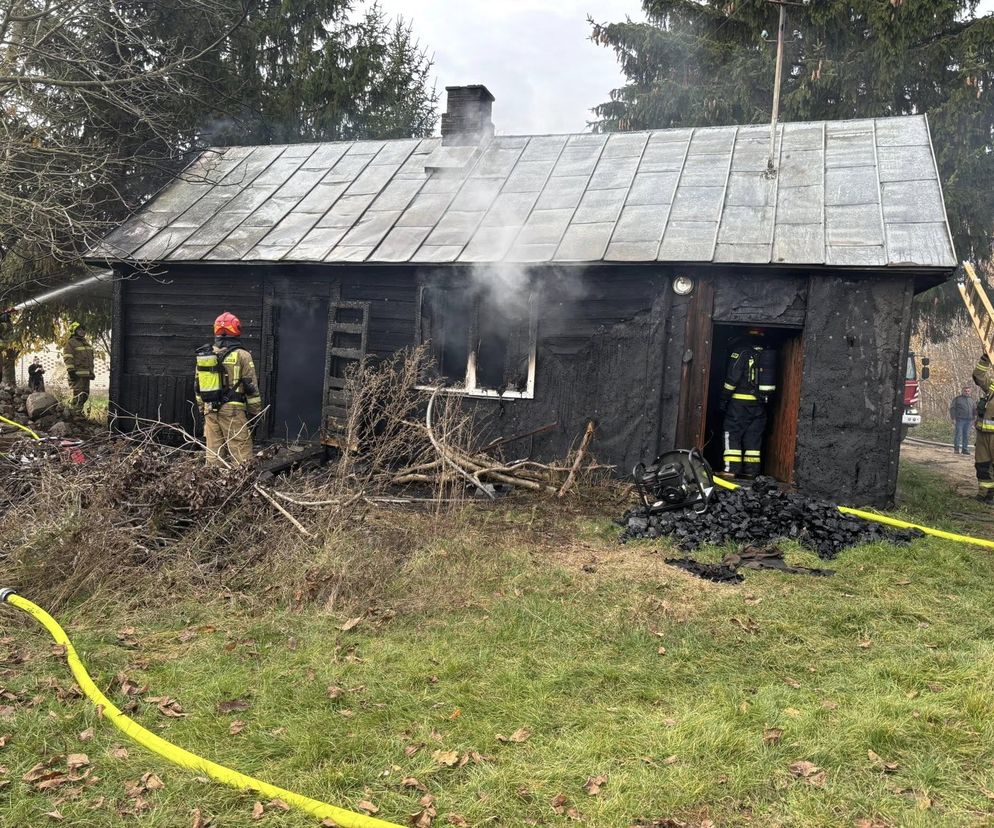 Gmina Skórzec: w Teodorowie spłonął drewniany dom. W budynku strażacy znaleźli ciało mężczyzny