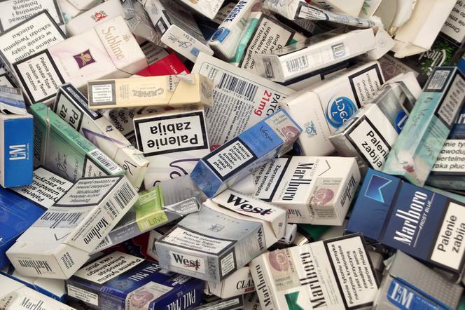 Katowice: Gruzin przewoził ponad milion sztuk nielegalnych papierosów. Grozi mu do 3 lat za kratkami