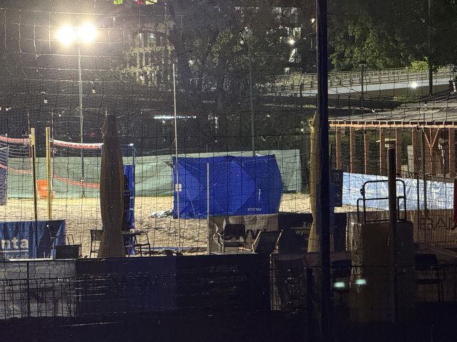 Tragiczna interwencja nad Wisłą w Warszawie. Młody mężczyzna zmarł podczas gry w siatkówkę. Miał 37 lat