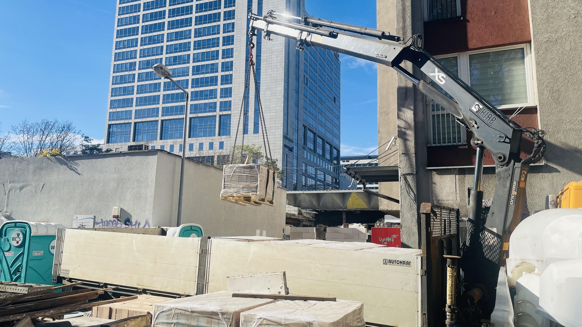 Budynek Biedronki projektu Kwaśniewicza w Katowicach