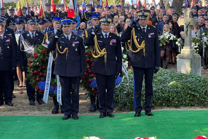 Rodzina, przyjaciele i strażacy pożegnali druhów OSP Żukowo. Zdjęcia chwytają za serce 