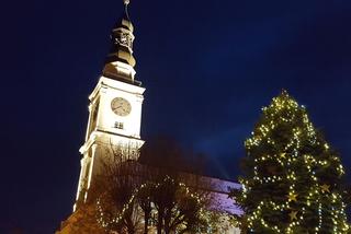 W Lesznie już świątecznie. Najbardziej w centrum miasta