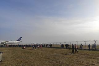 Tłumy na lotnisku w Jasionce.  Obserwowali An-225 Mrija [ZDJĘCIA]