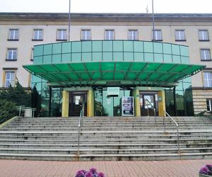 Miasto wzywa rząd do wypłaty 52 milionów na nauczycielskie pensje za 2020 rok 
