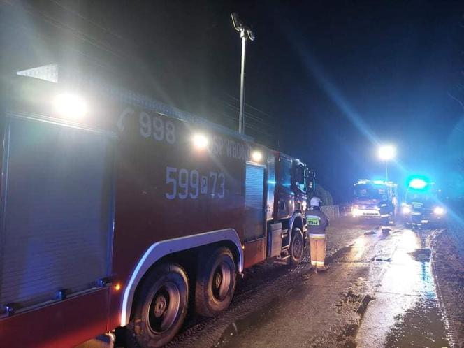 Dom byłego policjanta wyleciał w powietrze. Mężczyzna i jego żona są w ciężkim stanie