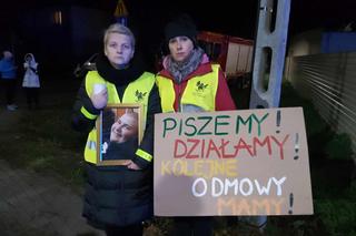 Protest na DK nr 80 po wypadku, w którym zginął 15-letni Kuba. Mieszkańcy zablokowali drogę